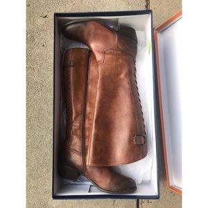 Arturo Chiang riding boots